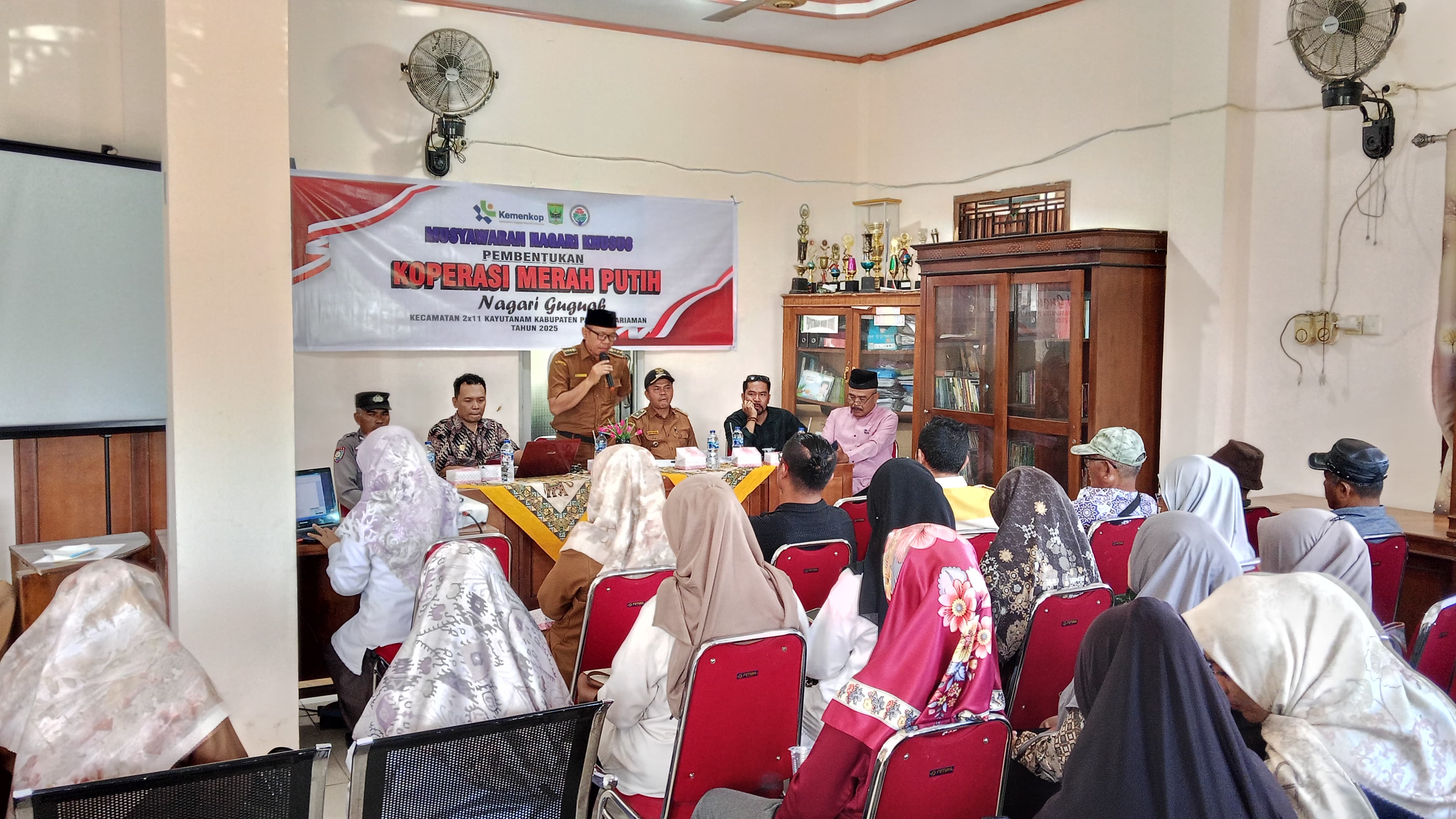 Arahan dari Camat 2X11 Kayu Tanam Junaidi Syah, S.Sos.